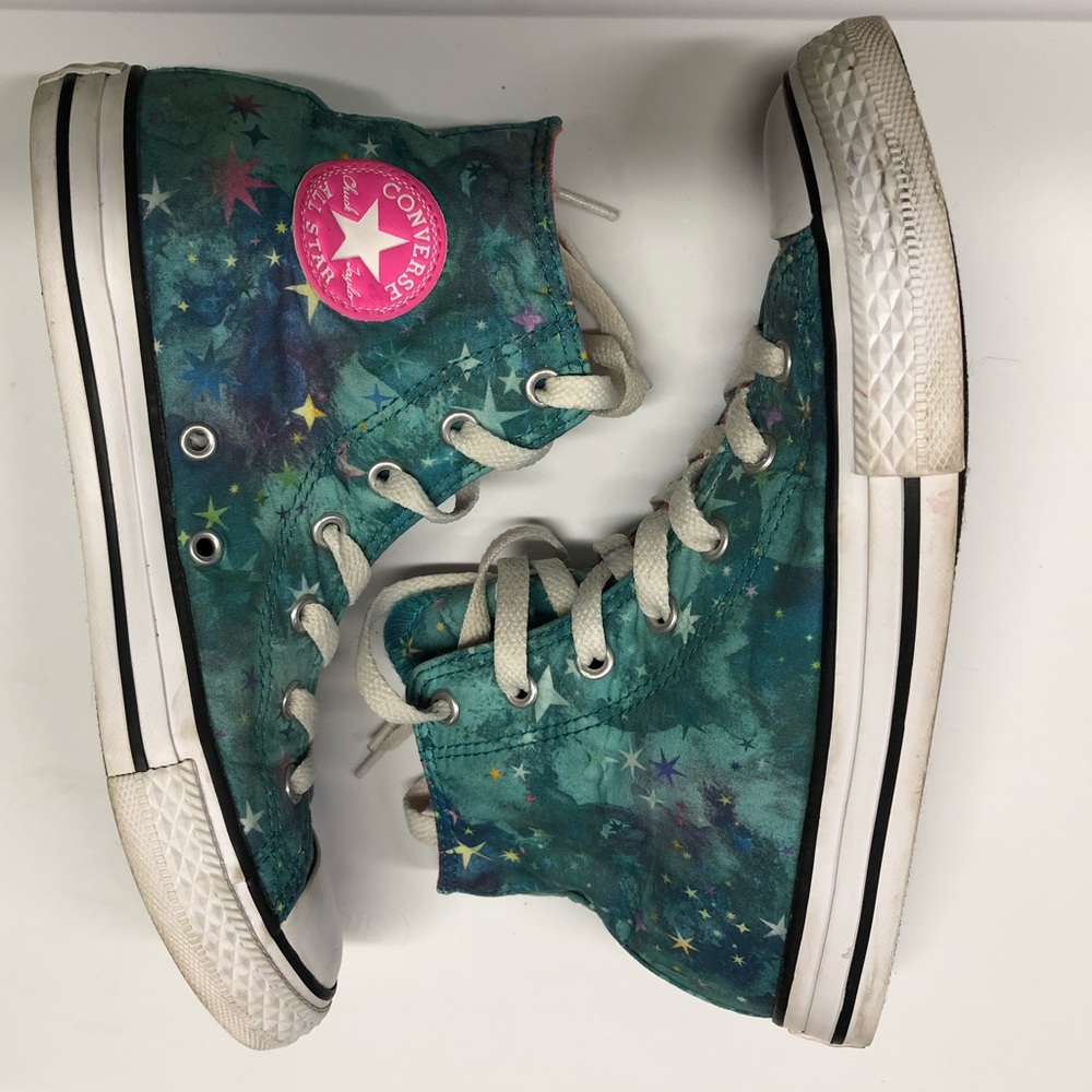 Converse Girls Size 4 All Star Chuck Taylor Shoes
